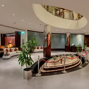 Signature And 4*, Dubaj Spojené arabské emiráty