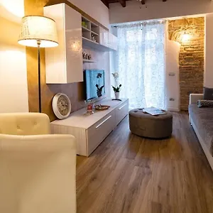 Carrara Deluxe , Bergamo Itálie